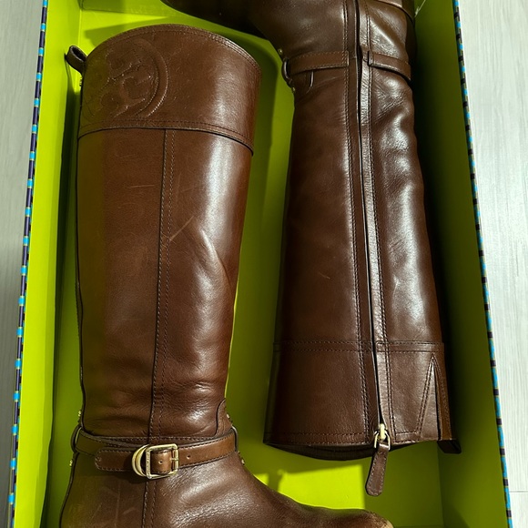Tory Burch Marlene Riding Boot Finni Vegan Leather w/Gold Metal Details Size 7.5 - Picture 7 of 16